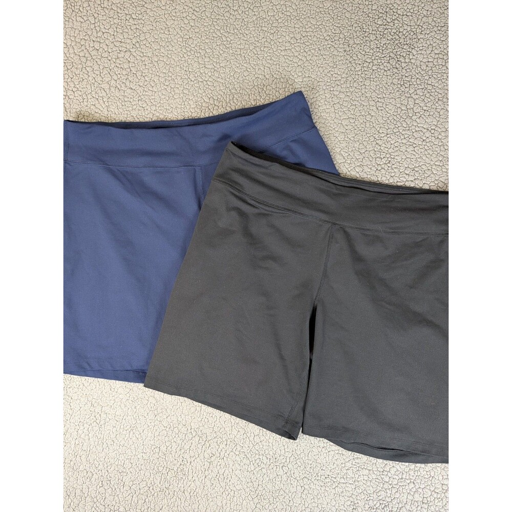 Lands' End 2 Pairs Of Athletic Shorts Blue & Black Womens Sz 2X 9 Inseam Stretch